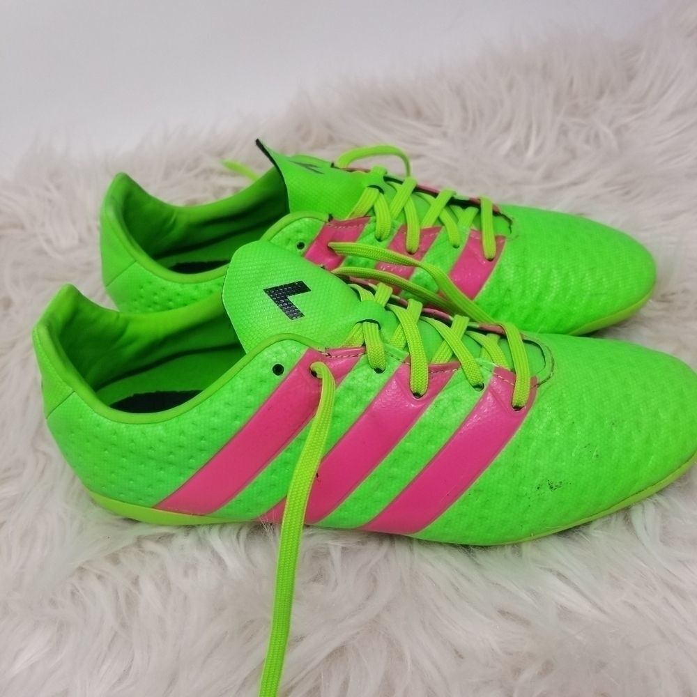 ADIDAS CLEATS. SIZE 6 - Picture 5 of 14